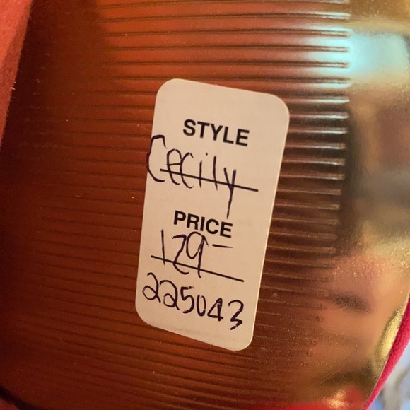 NWT Crisscross front - Picture 3 of 3